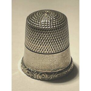 Vintage STERLING SILVER Thimble SIGNED TOWLE